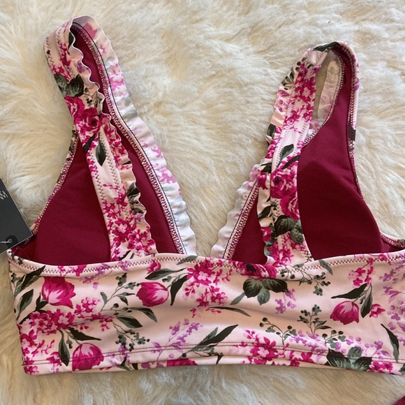 ⭐️ Mossimo Deep Red Floral Bikini Set - Picture 8 of 13